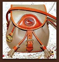 Image for Vintage Dooney and Bourke with ID of: 1094845