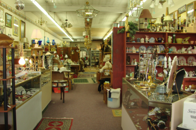 Image for MURPHY,NC - Western North Carolina - Antique Store For Sale! - OPPORTUNITY KNOCKS with ID of: 122793