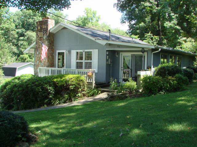 Image for MURPHY,NC - Mountain & Pasture Views - COUNTRY COTTAGE HOME IN ANDREWS, NC. - $139,000. with ID of: 123132