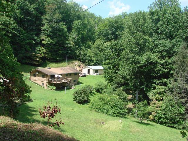 Image for MURPHY,NC - RUSTIC LOG HOME ON 20 + ACRES OF ABSOLUTE PRIVATE PARADISE with ID of: 123135