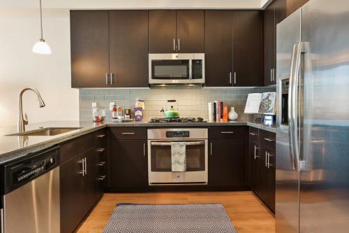Image for Broadstone Sixteen 75 with ID of: 1320637