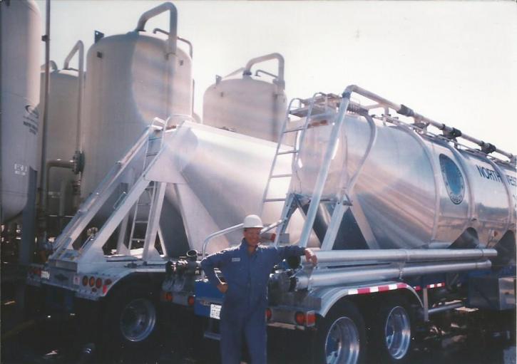 Image for United Manufacturing International 2000 Activated Carbon with ID of: 1383320