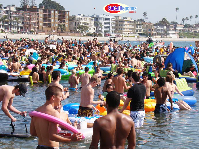Image for 2010 Floatopia in Pacific Beach Draws Thousands of Spring Break party Goers with ID of: 151590