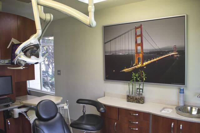 Image for Lowry Dental with ID of: 1629451
