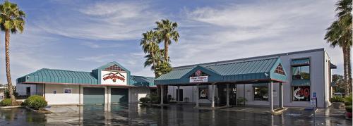 Image for Mike's Auto Body with ID of: 1724568