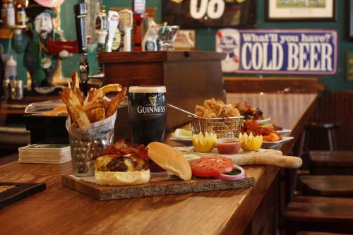 Image for Hibernia Bar with ID of: 1810007