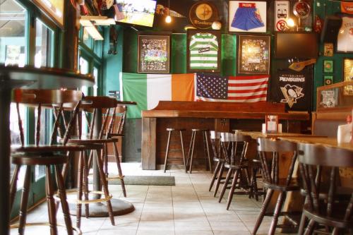 Image for Hibernia Bar with ID of: 1810011