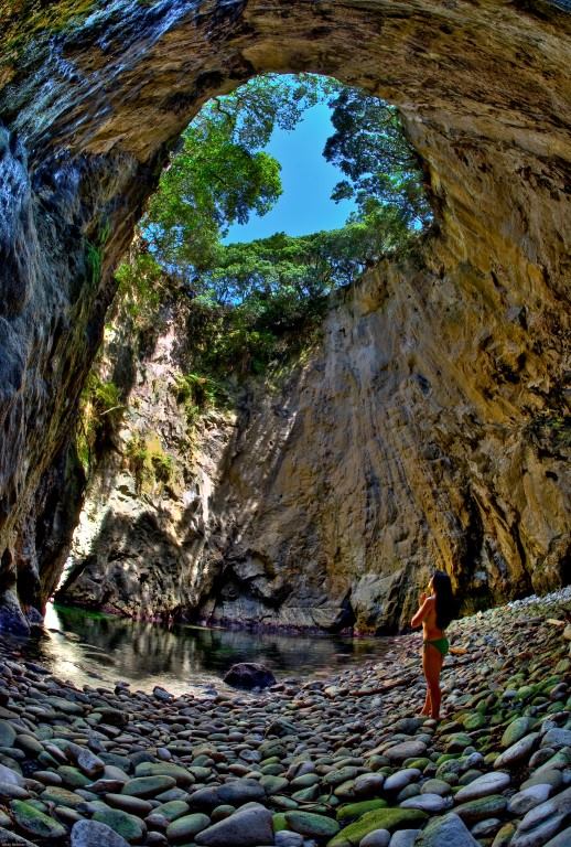 Image for EVERYTHING CAIRNS with ID of: 1941664