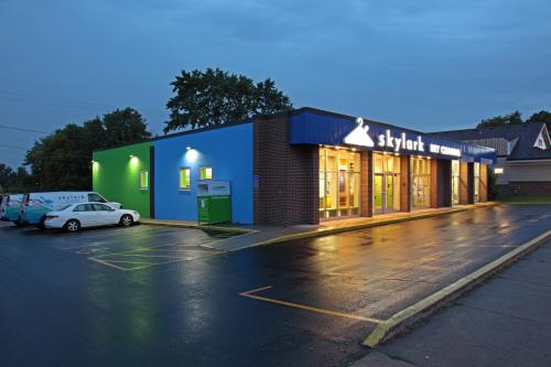 Image for Skylark Dry Cleaning with ID of: 2001997