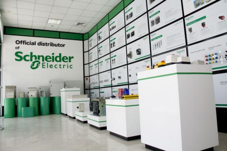 Image for Third time lucky as Aveva agrees 3 billion pound software deal with Schneider with ID of: 2011147