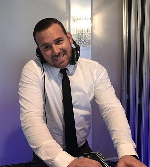 Image for A DJ With Class with ID of: 2051372