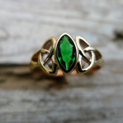 Image for Why You Need Engagements Ring? with ID of: 2051594