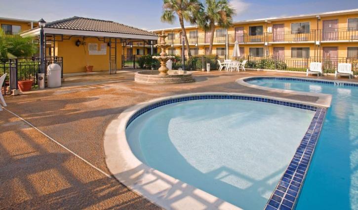 Image for Americas Best Value Inn Laredo with ID of: 2088806