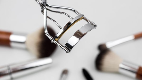 Image for Eye Makeup Market Benefits from Growing Concern about Appearance among Millennials with ID of: 2096567