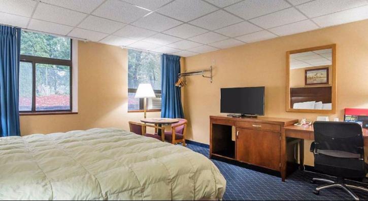 Image for Econo Lodge Manchester with ID of: 2096671