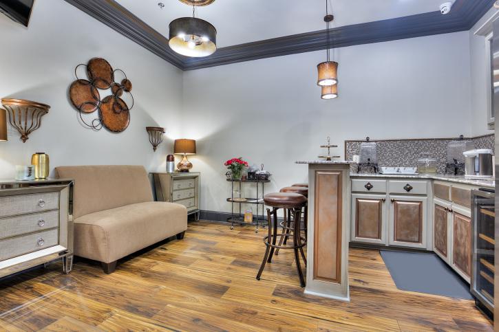 Image for Salon James with ID of: 2102880
