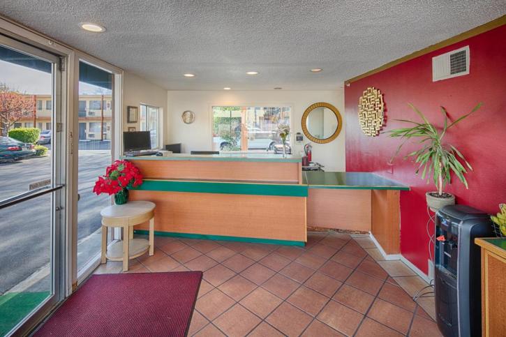Image for University Inn Chico with ID of: 2235329