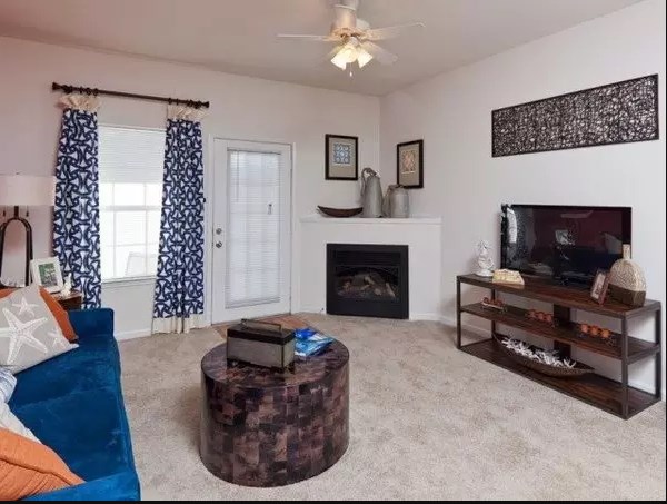 Image for Marcus Pointe Apartments with ID of: 2269071