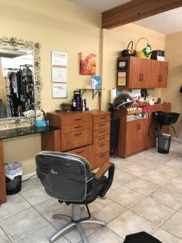 Image for Carrie's Salon with ID of: 2287086