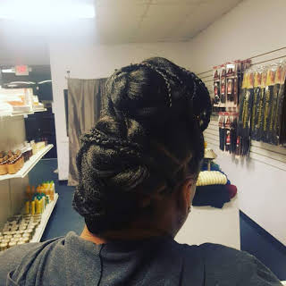 Image for Vee's Beauty Supply with ID of: 2343769