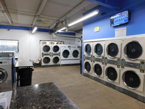 Image for Tiny Bubbles 24 Hour Laundromat with ID of: 2353478