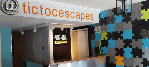 Image for Tic Toc Escapes with ID of: 2371164