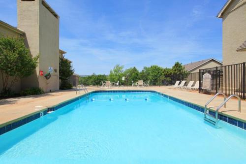 Image for Lake Hefner Townhomes with ID of: 2375265