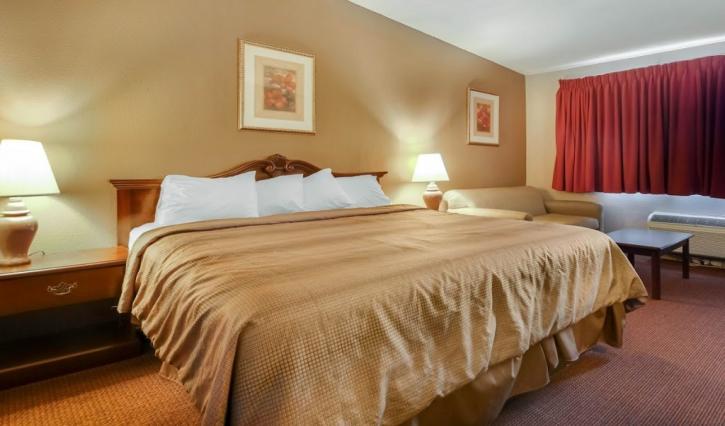 Image for Park Hotel & Suites with ID of: 2387382