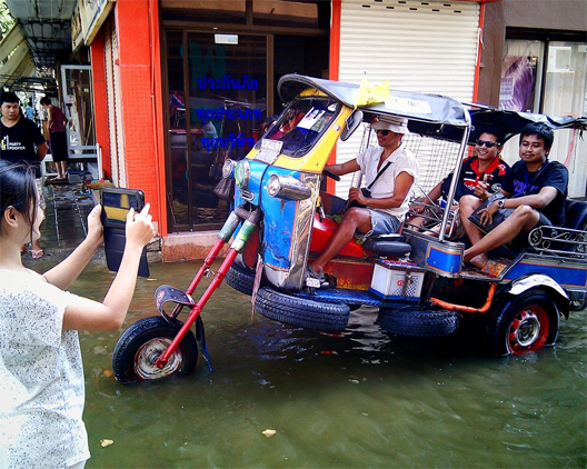Image for Govt. approved E-Rickshaw e loader dealers, manufacturers in Delhi, India with ID of: 2402989