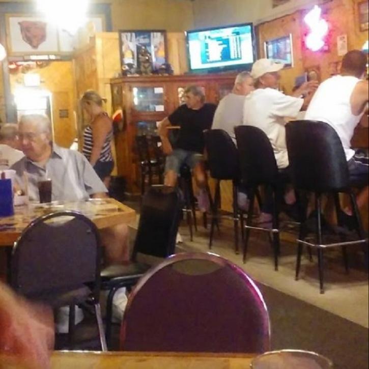 Image for Larry's Pub with ID of: 2427259