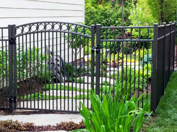 Image for The Fence Company with ID of: 2437557