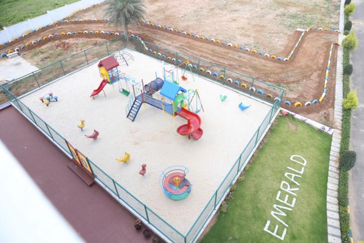 Image for Emerald International School with ID of: 2444952