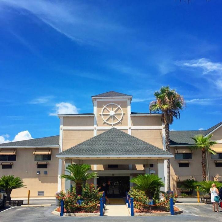 Image for Admiral's Inn with ID of: 2462214
