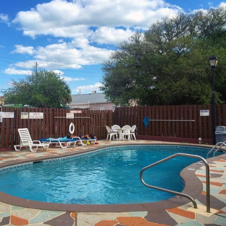 Image for Admiral's Inn with ID of: 2462216