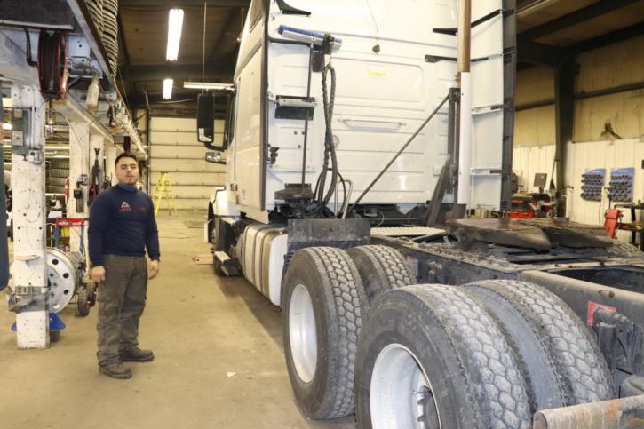 Image for Semi Truck Services with ID of: 2510773