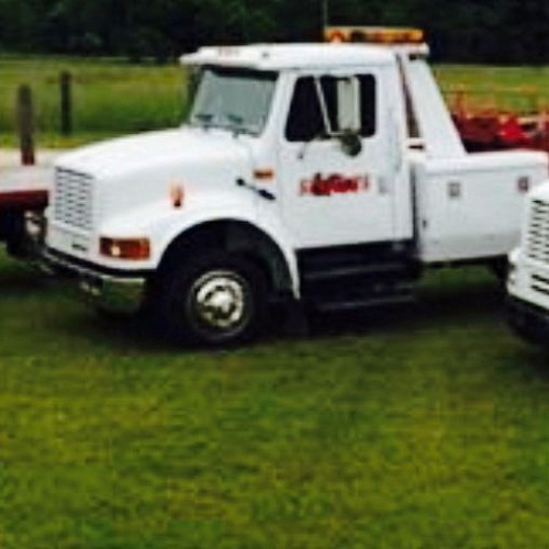 Image for Seniour's Towing with ID of: 2515788
