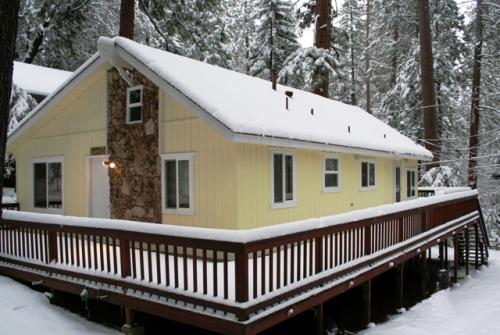 Image for Fun Cabin Rentals with ID of: 2594554