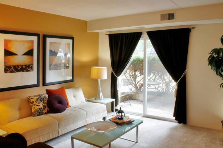 Image for Foxwood Apartments with ID of: 2644212