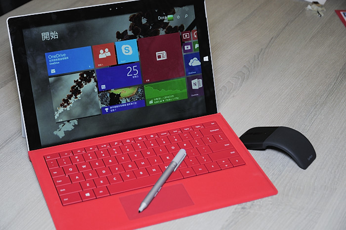 Image for Quick and hassle free surface pro broken screen repair and replacement service in Manchester, UK with ID of: 2662245