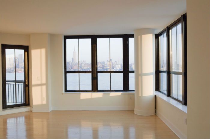 Image for Shocking Glass and Mirrors with ID of: 2671872