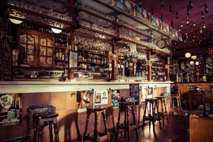 Image for A Look at Different Types of Stools for A Bar with ID of: 2714104