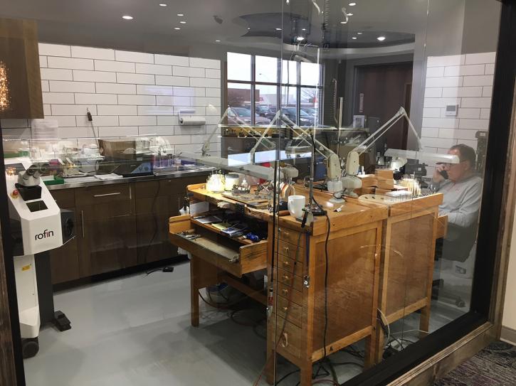 Image for Andrews Jewelers with ID of: 2788633