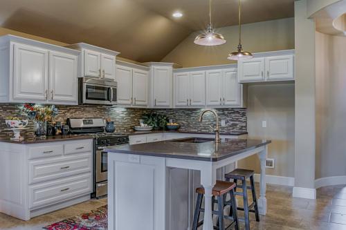 Image for Landmark Fine Homes with ID of: 2895276