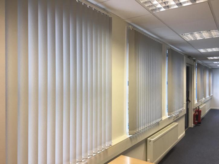 Image for Vertical Blinds with ID of: 2942916
