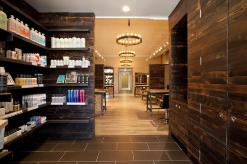 Image for Sine Qua Non Salons with ID of: 2948578