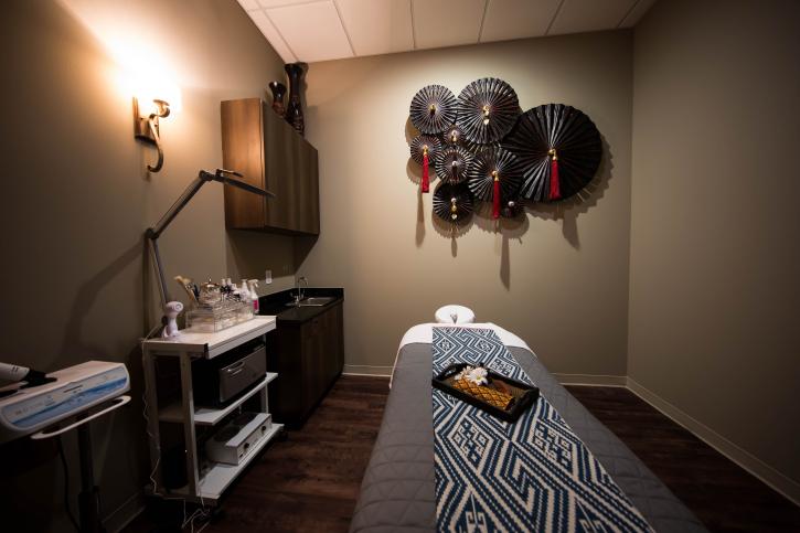 Image for Massage Bliss & Cryo with ID of: 2958912