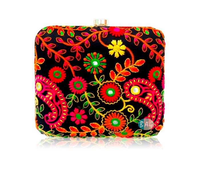 Image for Clutch Bag Manufacturers in Delhi with ID of: 2978700