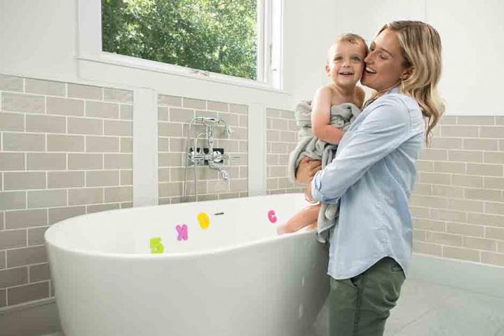 Image for HOW TO CLEAN SHOWER TILES WITHOUT SCRUBBING with ID of: 3015018