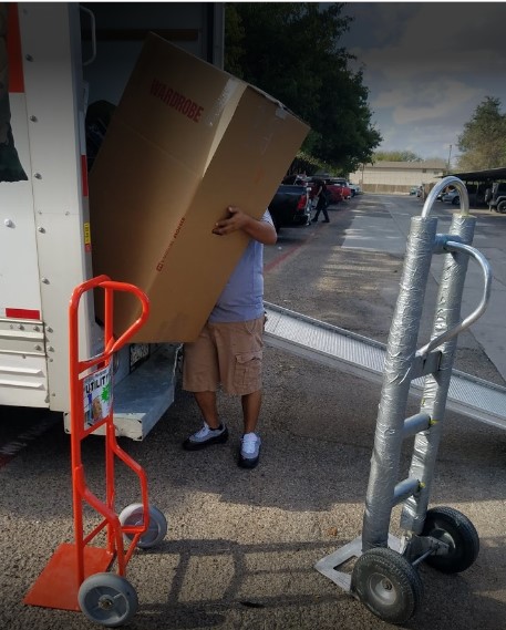 Image for Lubbock Moving with ID of: 3076509