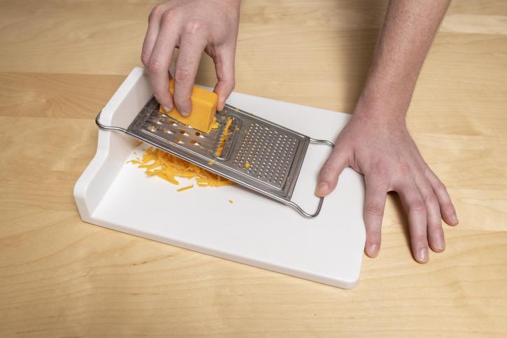 Image for 3rd Hand cutting board with ID of: 3116179